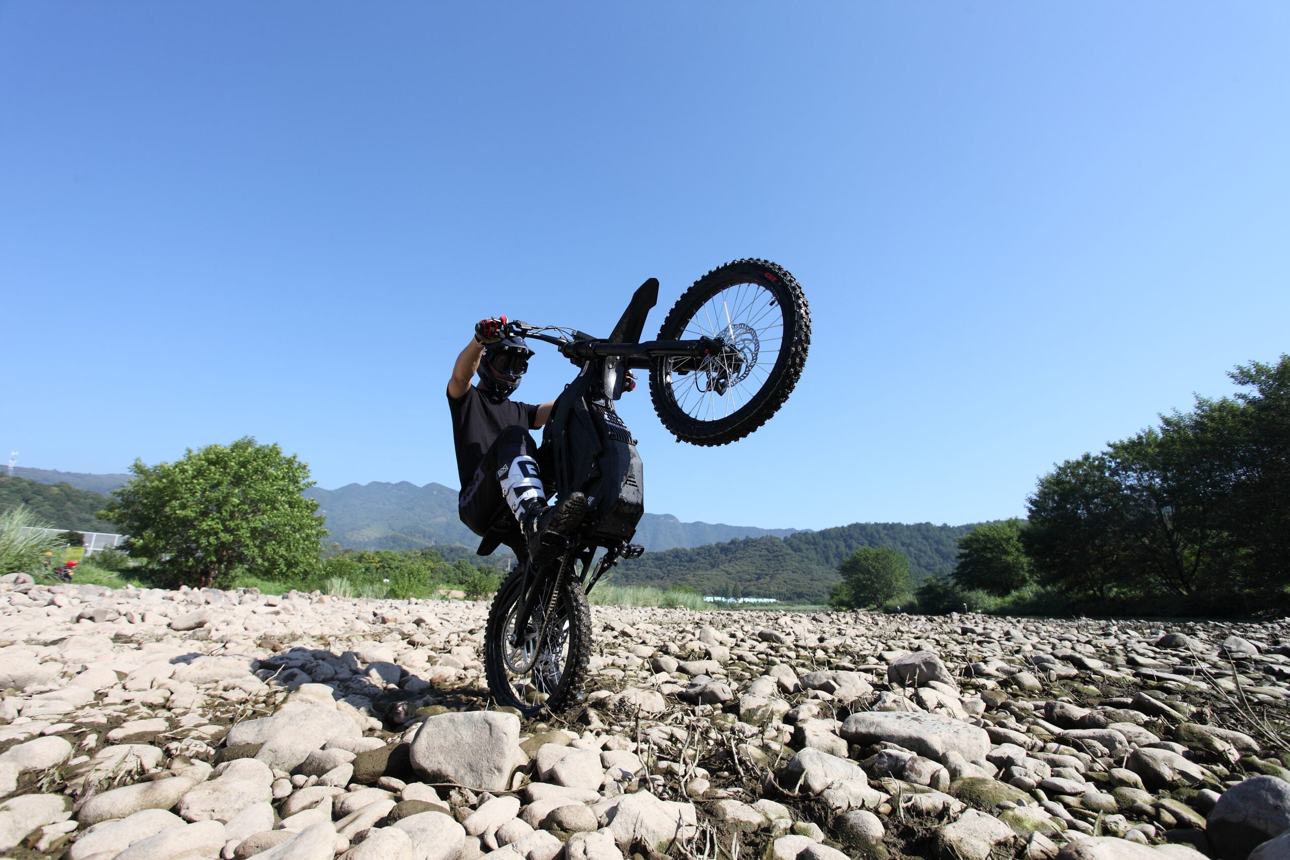 E Ride Pro SS 2.0 | Top Selling Electric Dirt Bike - Image 2