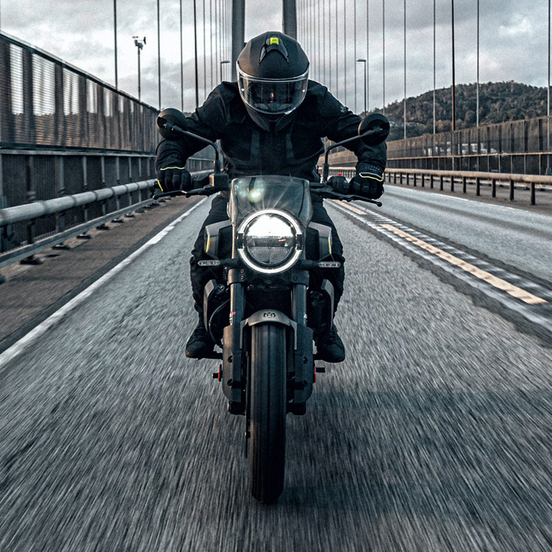 2024 Husqvarna Svartpilen 401 - Image 4