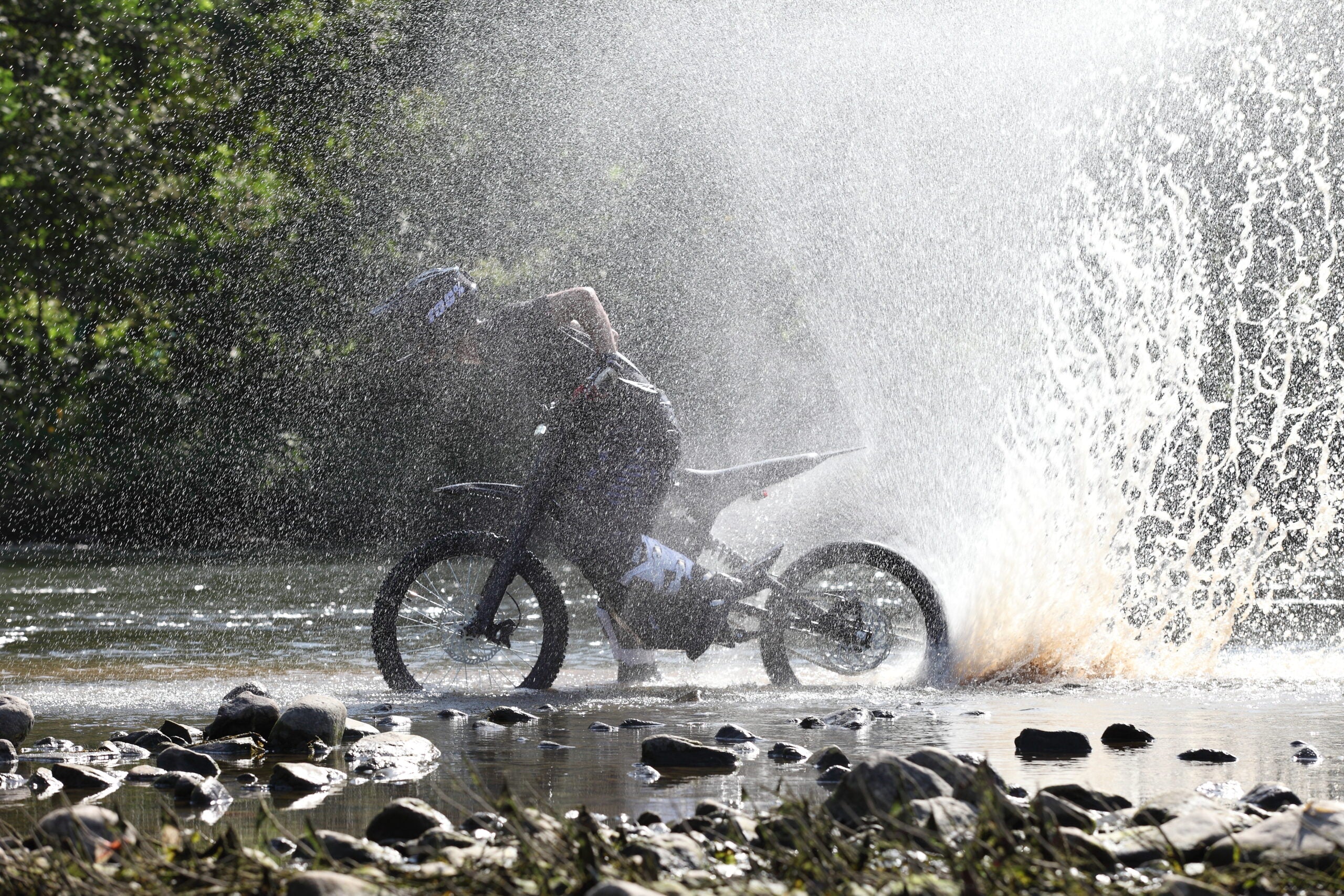 E Ride Pro S: 17" 72V 8KW 30AH | Electric Dirt Bike for Kids & Adults - Image 2
