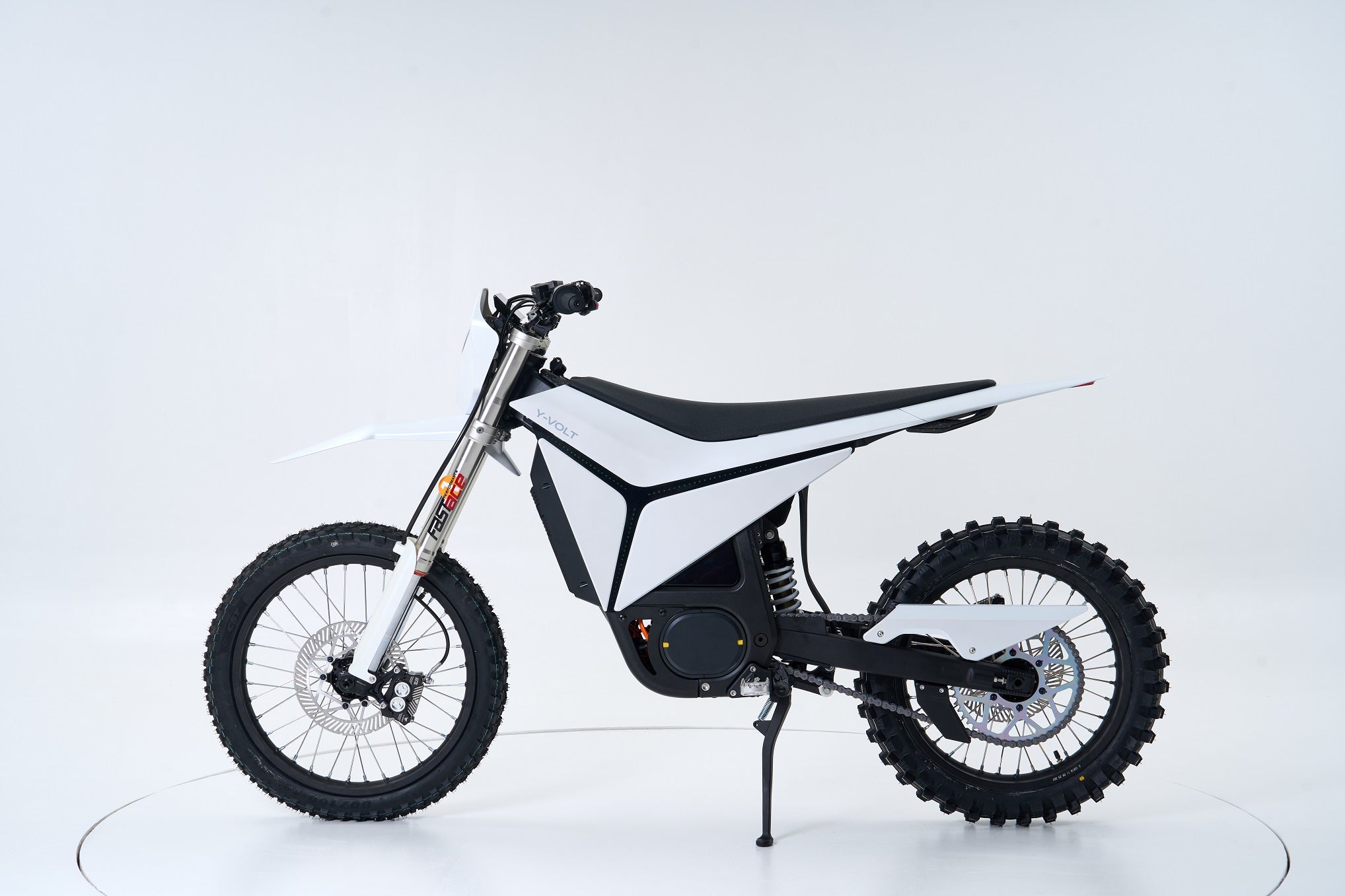 Y-Volt Surge V 97.2V/45Ah 35,000W Off-Road Electric Dirt Bike - Image 2